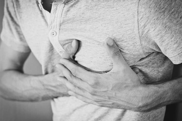Heart Attack vs Cardiac Arrest: What is the Difference, What is the Link?