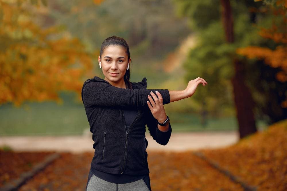 sports-girl-black-top-training-autumn