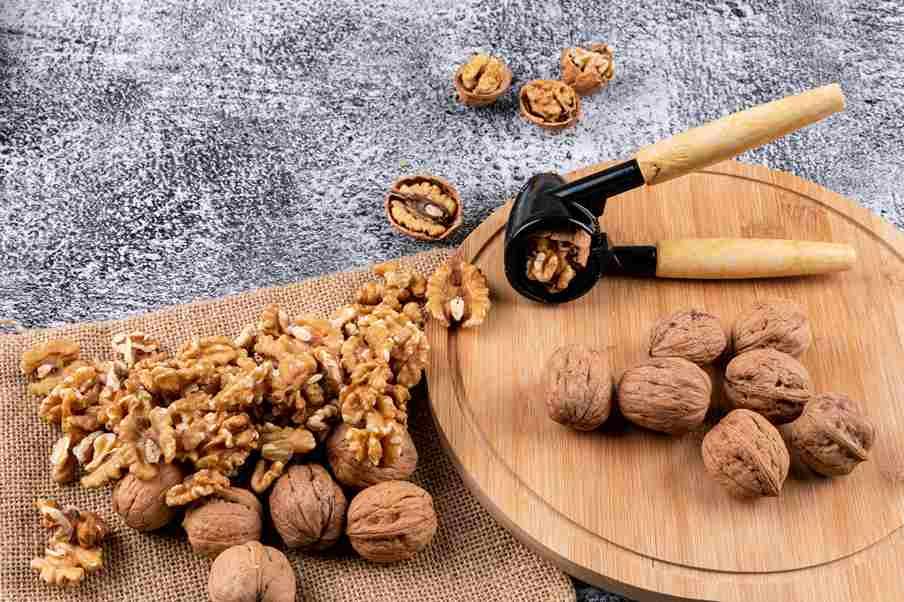 Walnut Benefits in Tamil: ஆரோக்கியத்திற்கு முக்கியமான அக்ரோட் பயன்கள்