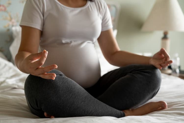 Pregnancy Tips in Marathi: आनंदी आणि निरोगी गर्भावस्थेसाठी टिप्स