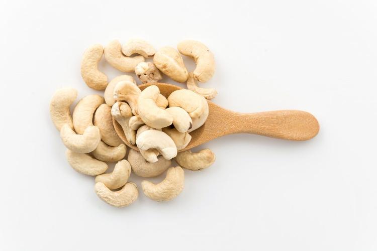 Calories in Cashew (Kaju), Nutrition Profile, Benefits, and More!