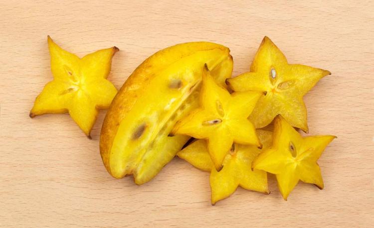 Star Fruit (Kamrakh): Benefits, Potential Risks, and Precautions