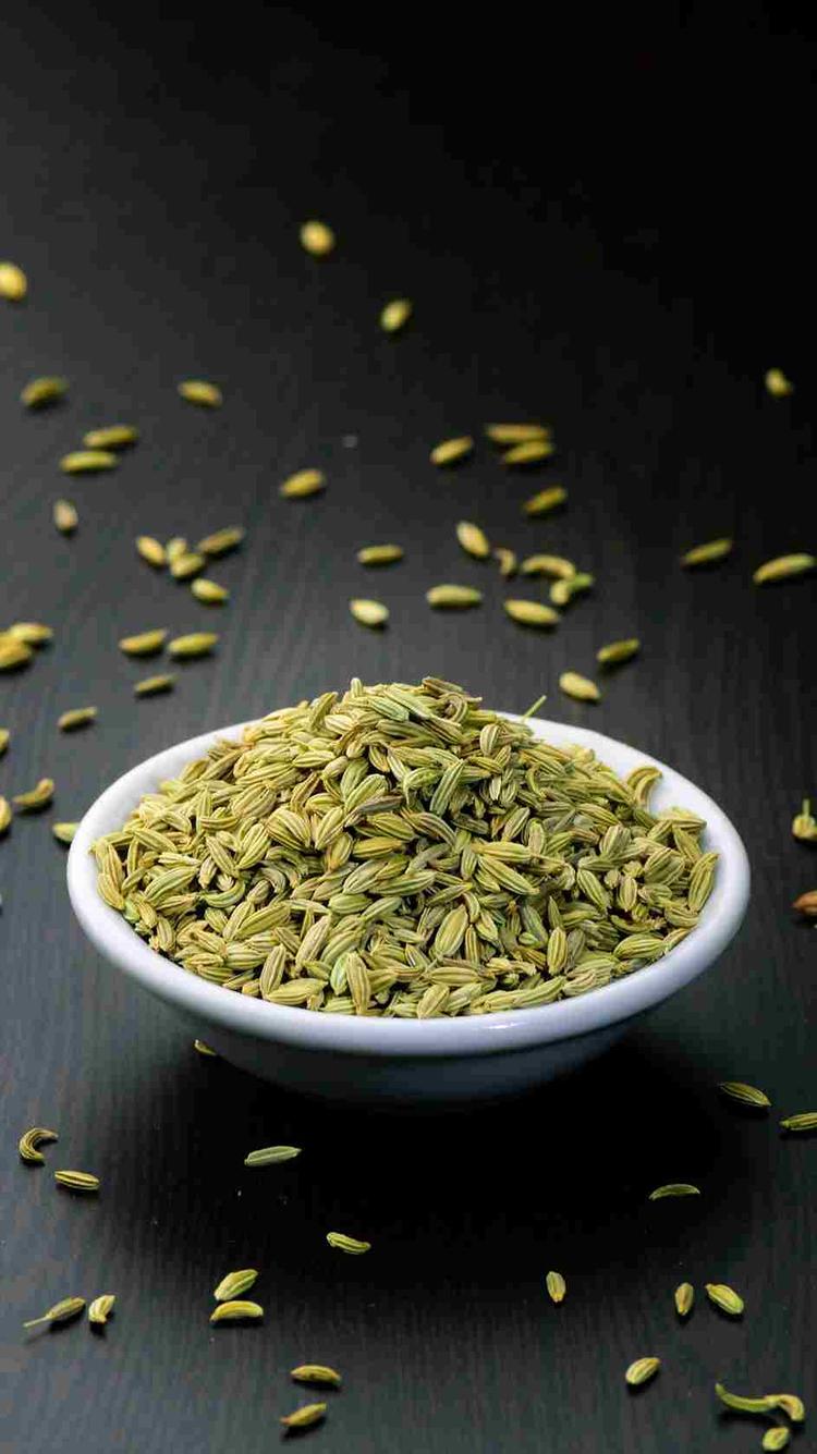8 Reasons to Chew 1 Teaspoon of Saunf (fennel seeds) Everyday