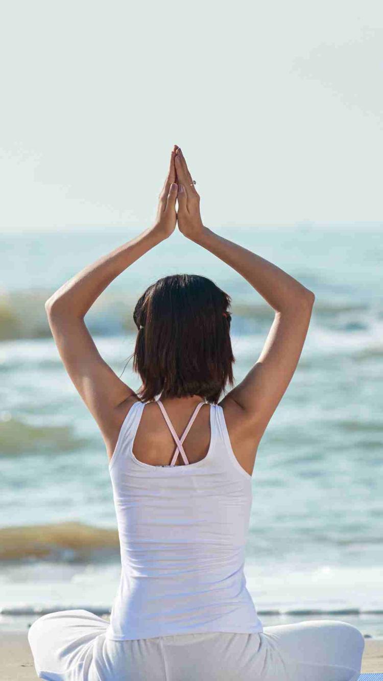 8 Health Benefits Of Practicing Yoga Daily