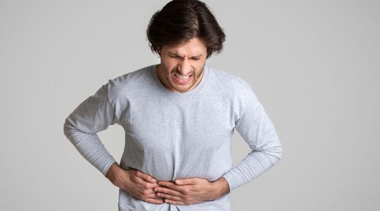 Stomach Pain in Hindi: पेट दर्द के कारण, लक्षण और उपचार