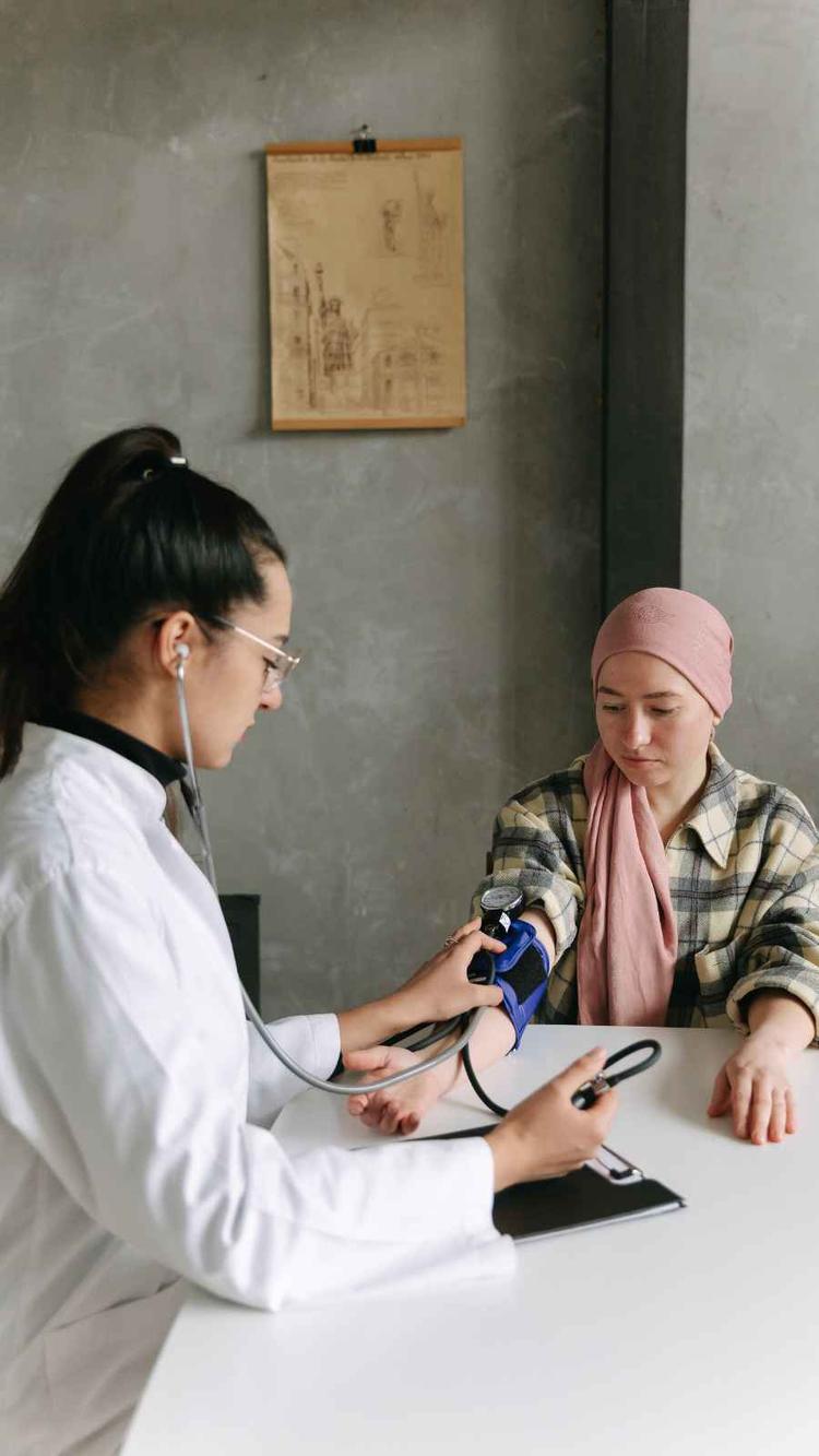7 Early Signs of Cancer that Shouldn't be Ignored