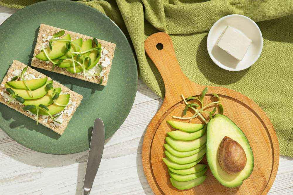 एवोकाडो फल के फायदे - Avocado Fruits Benefits in Hindi