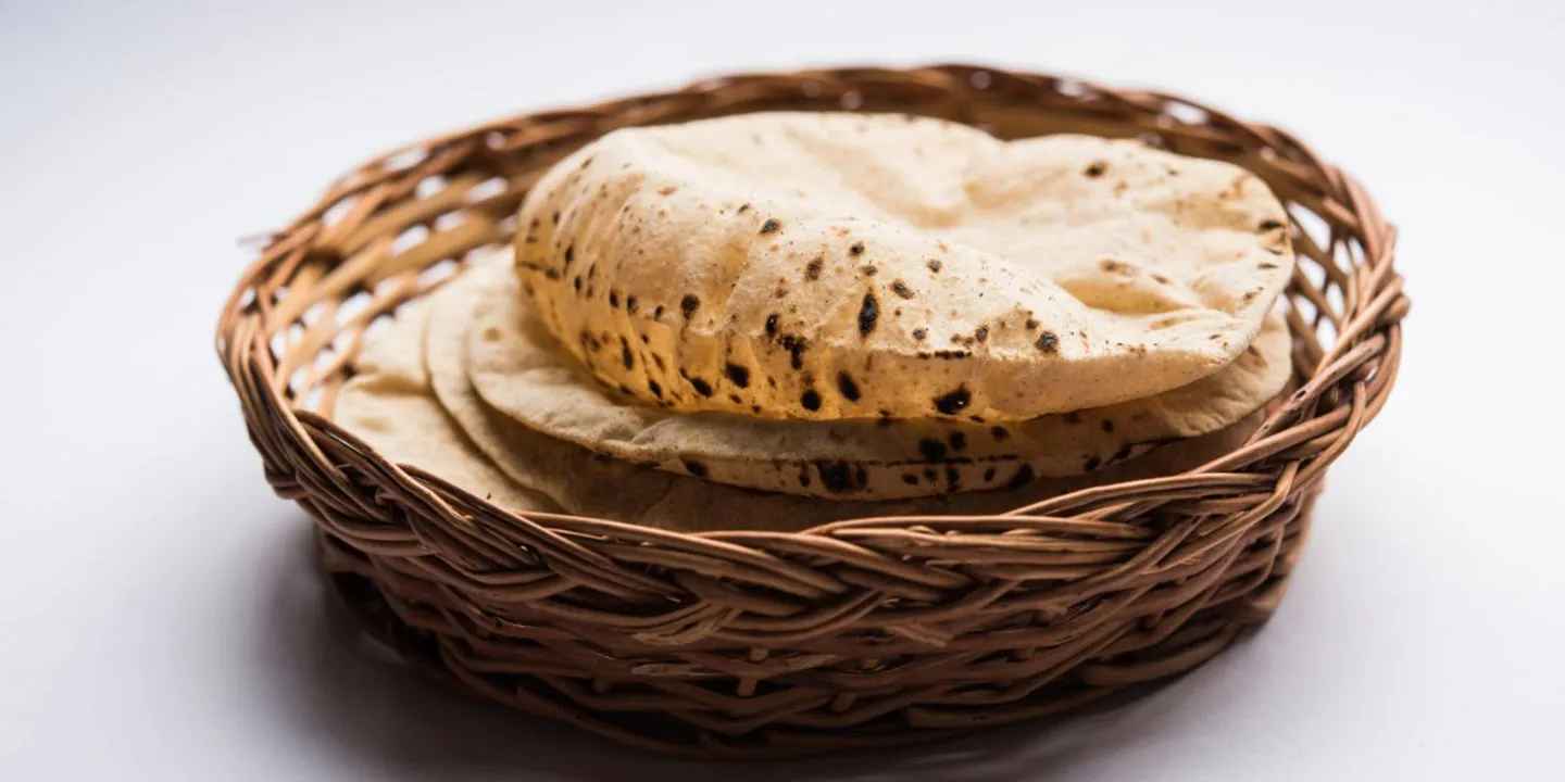 रोटी: न्यूट्रिशनल फैक्ट्स , एक रोटी में कितनी कैलोरी होती हैं , और इसके हेल्थ बेनिफिट्स